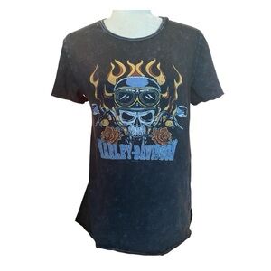 Harley Davidson Women's Biker Skull Fire Roses Logo Fitted T-shirt